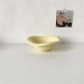 Ciotola per insalata minimalista in ceramica giallo crema con bordi ondulati in stile nordico - Giallo latte
