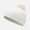 Detalle del gorro de punto acanalado blanco con textura gruesa y borde doblado - M(56-58cm) / Blanco