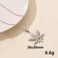 Collana in acciaio inossidabile argento con ciondolo a foglia d'acero 36x30mm - Foglia di Marijuana Argento (S517-S+N22-S)
