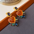 Boucles d'oreilles vintage en or avec pierres orange en cœur et gemmes colorées - Clous coeur plissés ovales en strass colorés