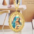 Collier médaillon vintage doré avec icône religieuse et cadre en dentelle métallique ciselée - Style 1 (p2660)