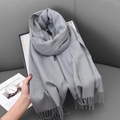 Elegant grey faux cashmere scarf with fringe details for a stylish winter look - 68x180cm / Medium Grey