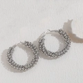 Silberne gedrehte Perlenohrringe mit strukturierter Metallmaserung und Vintage-Stil - Perlenumwickelte Ohrringe / Platin