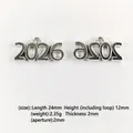 Silberner 2026 DIY Legierung Anhänger für Halsketten und Rucksäcke mit Öse - 2026 Antiksilber