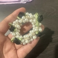 Elastic hair tie with white faux pearls, black fabric roses and green ribbon details - 6# Black Pearl Flower (Full Circle)