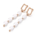Orecchini a nappa geometrici dorati con perle barocche bianche e pendenti lunghi - Oro rosa