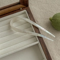 Horquilla para el pelo en forma de U de acetato blanco perlado en joyero de madera - Blanco Sirena