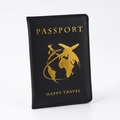 Porta passaporto in pelle sintetica nera con aereo dorato e testo Happy Travel inciso - Nero