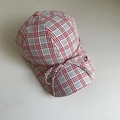 Dettaglio cappellino da baseball a quadretti bianchi e rossi con fiocco da donna - M (56-58cm) / Quadretti Rossi