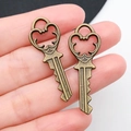 Coppia di ciondoli a forma di chiave a cuore in bronzo vintage per gioielli - Chiave a Cuore in Bronzo Antico 13.3x37.7mm