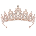 Gedetailleerde close-up van roségouden bruidskroon met fonkelende witte kristallen strass - Roségoud - Witte Strass