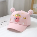 Dettaglio del polpo 3D e dell'etichetta in silicone Captain Cute su un cappello rosa bimbi - 50cm 1-3 Anni / Rosa