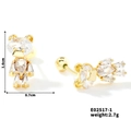 Dettaglio degli orecchini a perno a forma di robot in oro con zirconi e dimensioni - Design Robot (E02517-1)