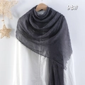 Sciarpa grigio scuro in cotone e lino con pieghe e bordi sfrangiati in stile etnico - Grigio Scuro (98)