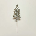 Detalle de una rama de bayas artificiales plateadas para decoración navideña y manualidades - Plateado