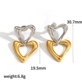 Detalle de los pendientes de corazones entrelazados con medidas 30,7 mm x 19,5 mm - Corazón Parte Superior Plata Parte Inferior Oro (TE60427-SG) / Bicolor (Plata Arriba Oro Abajo)