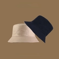 Detailansicht faltbarer Sonnenhüte in Beige und Marineblau mit dichter Stoffstruktur - M (56-58cm) / Khaki & Schwarz