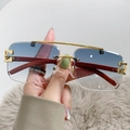 Lunettes aviateur rétro carrées avec verres dégradés bleus et branches en grain de bois - Monture Or Verre Dégradé Bleu