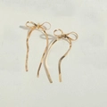 Golden bow earrings with long snake chain tassels in 14K gold-plated finish - Long Style / Gold