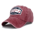 Casquette de baseball bordeaux délavée avec écusson brodé au style vintage - Réglable / Bordeaux