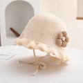 Handgemaakte crème gebreide baby muts met bruine bloem en details met ruches aan de rand - 2-4 Jaar / Beige