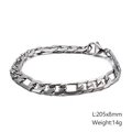 Bracciale Figaro in acciaio inossidabile argento con maglie incise e chiusura a moschettone - Catena Incisa a Griglia Figaro Larghezza 8mm (KB126682-Z)
