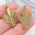 Pendentifs cactus en alliage doré avec surface texturée pour la création de boucles d'oreilles - Cactus de Cow-boy (19228) / 26x16mm