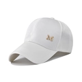 Berretto da baseball in raso bianco con elegante logo M in metallo dorato sul lato - Regolabile / Bianco