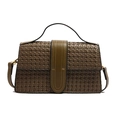 Borsa a tracolla retrò in pelle intrecciata verde oliva e marrone con cuciture - Cachi
