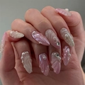Unghie finte 3D rosa sfumato con trama a conchiglia perle aurora e strass lucidi - Stile Perla Conchiglia Sfumato Rosa Bianco (JP3680)