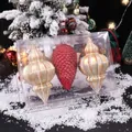 Dreiteiliges Set gold-roter konischer Weihnachtsanhänger in einer Klarsichtverpackung - Gold Rot Laterne Kiefernzapfen Set