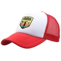 Rood-witte mesh trucker pet met vintage California Beach Surf Club patch ontwerp - Eén maat voor volwassenen (58 cm verstelbaar) / Rood