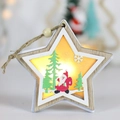 Ornamento natalizio in legno a stella con Babbo Natale ed effetto luce LED calda - Pentagramma