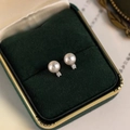Elegant grey pearl stud earrings with sparkling zircon accent in green velvet jewelry box - S4130 Rhinestone Style / 10mm