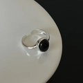 Minimalist open adjustable silver ring featuring a round black onyx gemstone inlay - Round Black Gemstone Open Ring (J4311)
