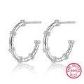Elegante S925 Silber Twist-Ohrringe mit weißem Zirkonia-Besatz im zeitlosen Design - 925er Silber / Weißgold