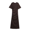 Minimalistische donkerbruine maxi-jurk met korte mouwen en gerimpelde zijdetails erop - S / koffiekleur