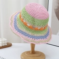 Cappello da sole all'uncinetto fatto a mano con strisce arcobaleno e bordo ondulato - Rosa