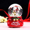 Kerstmuziek sneeuwbol met Kerstman en feestelijke rode basis voor decoratie - 80 Medium Muziek+Licht / Kerst Huis