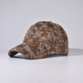 Dettaglio di un cappello marrone con motivi floreali jacquard in stile cinese - Stile Cinese Tradizionale Marrone / Regolabile