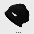 Berretto in maglia nera da donna con elegante placchetta logo in metallo argento - Taglia Unica (54-58CM) / Nero