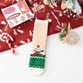 Winter thermal beige coral fleece Christmas cat socks with green snowflake pattern - One Size / Cat