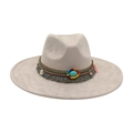 Cappello fedora grigio chiaro con fascia intrecciata, pietra turchese e nappe - Taglia unica / Grigio