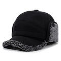 Gorro de aviador de invierno negro con forro de felpa gris y orejeras para el frío - Negro Con Pelo Gris