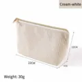 Große cremefarbene Cord-Make-up-Tasche mit goldenem Reißverschluss und Maßen 22cm - Dreieck-Stil / Gebrochenes Weiß