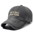 Berretto vintage grigio scuro lavato con ricamo New York e finitura invecchiata - Regolabile / Grigio