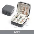 Grey portable jewelry box in 10x10x5cm with zipper closure and velvet finish - Grey (Velvet) / Gray
