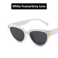 Lunettes de soleil œil de chat rétro avec monture blanche et verres gris polarisés - Monture blanc plein verres gris