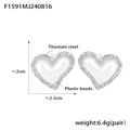 Pendientes de corazón en acero de titanio plateado con cuentas blancas y medidas - Pendientes de Corazón (F1591) / Color Acero