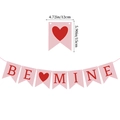 Valentinstag 'BE MINE' Papierbanner mit rosa Schwalbenschwanzfahnen und roten Herzen - BE MINE Banner